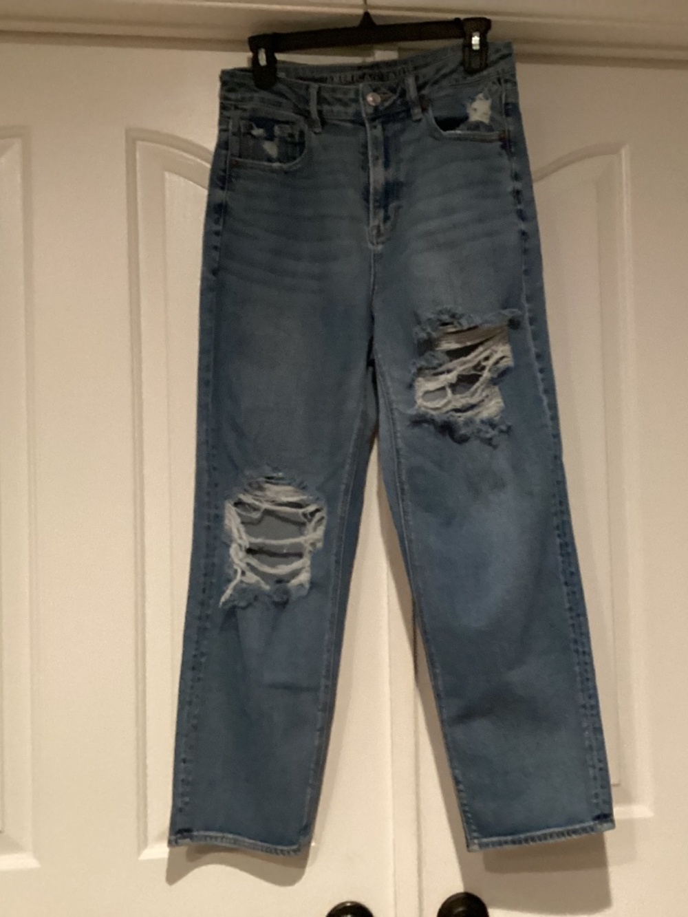 American Eagle Women Distressed Jeans, Size 10R, Color Blue, Preown